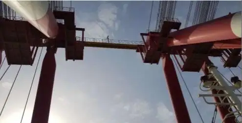 Navire grue à vendre