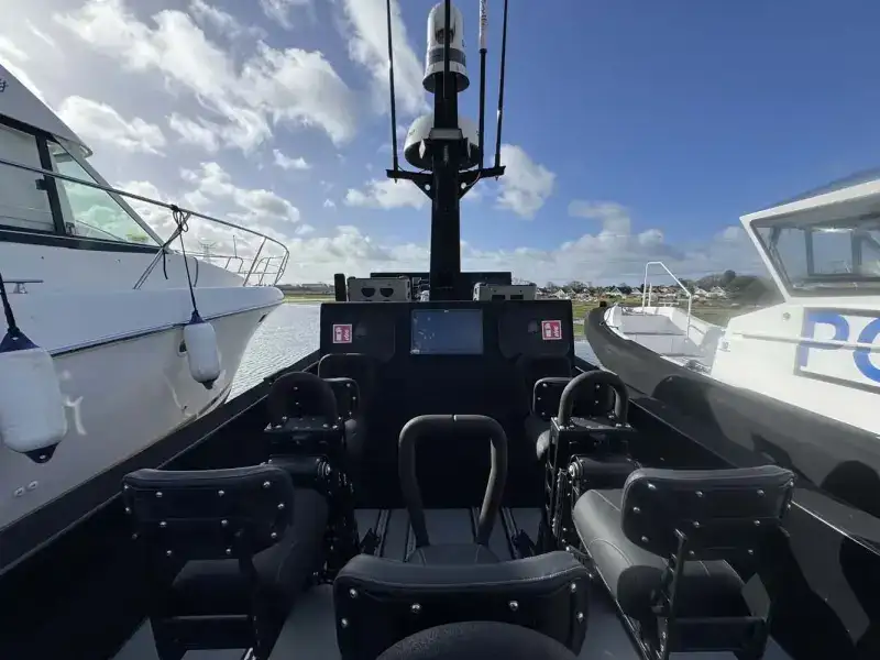 Bateau pneumatique semi-rigide à vendre