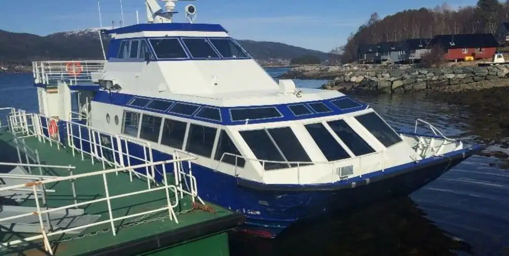 Navire-ferry à vendre