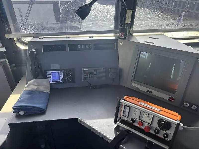 Bateau patrouilleur à vendre