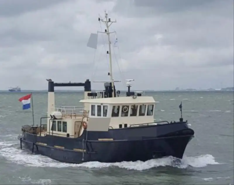 Bateau patrouilleur à vendre