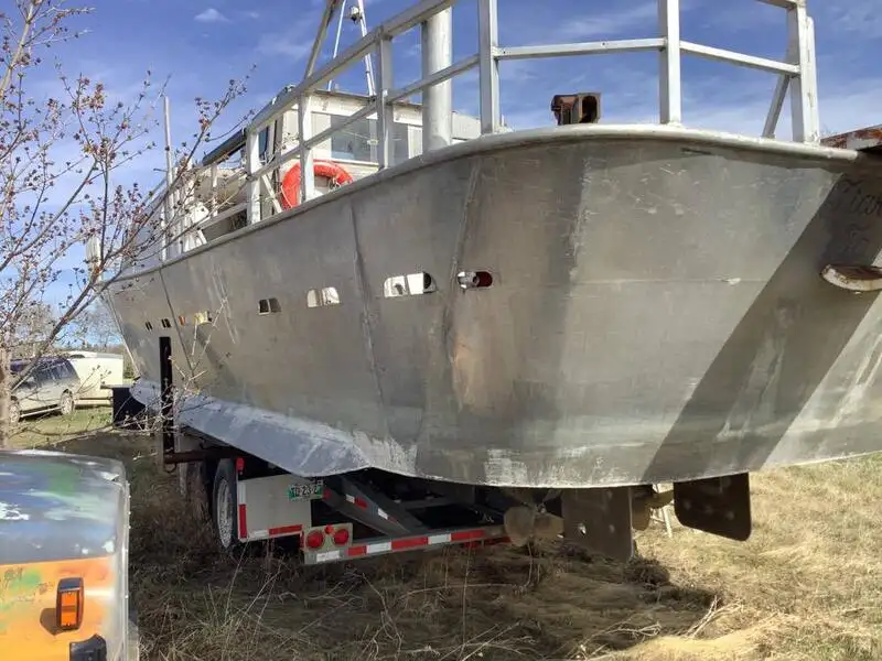 Bateaux de travail à vendre
