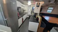 Navire d'arpentage à vendre