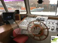 Navire d'arpentage à vendre