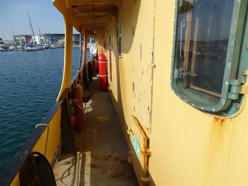 Bateaux de travail à vendre