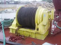 Navire grue à vendre