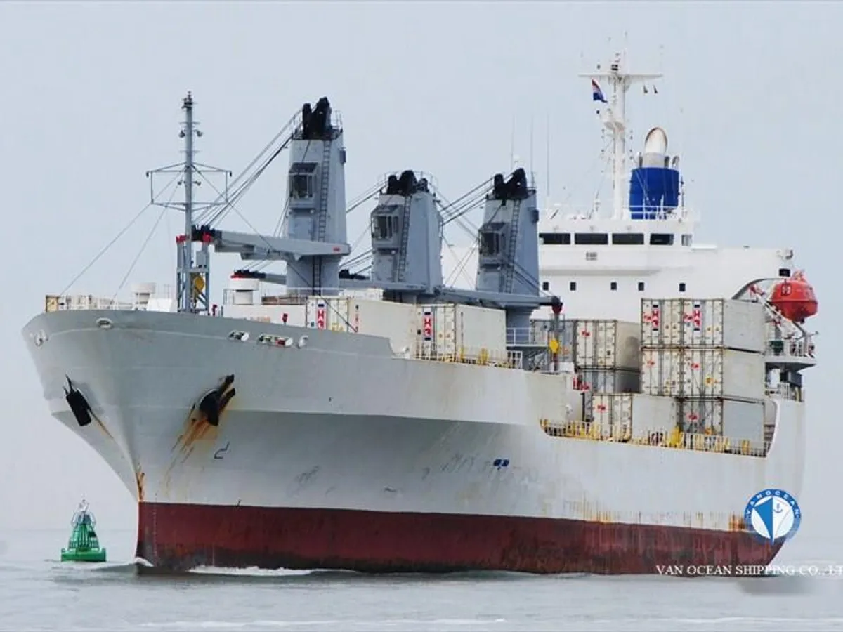 Navire frigorifique à vendre