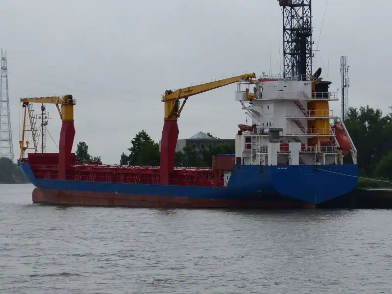 Navire frigorifique à vendre
