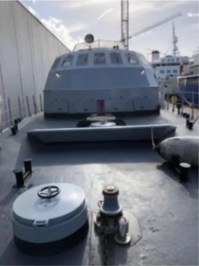 Bateau patrouilleur à vendre