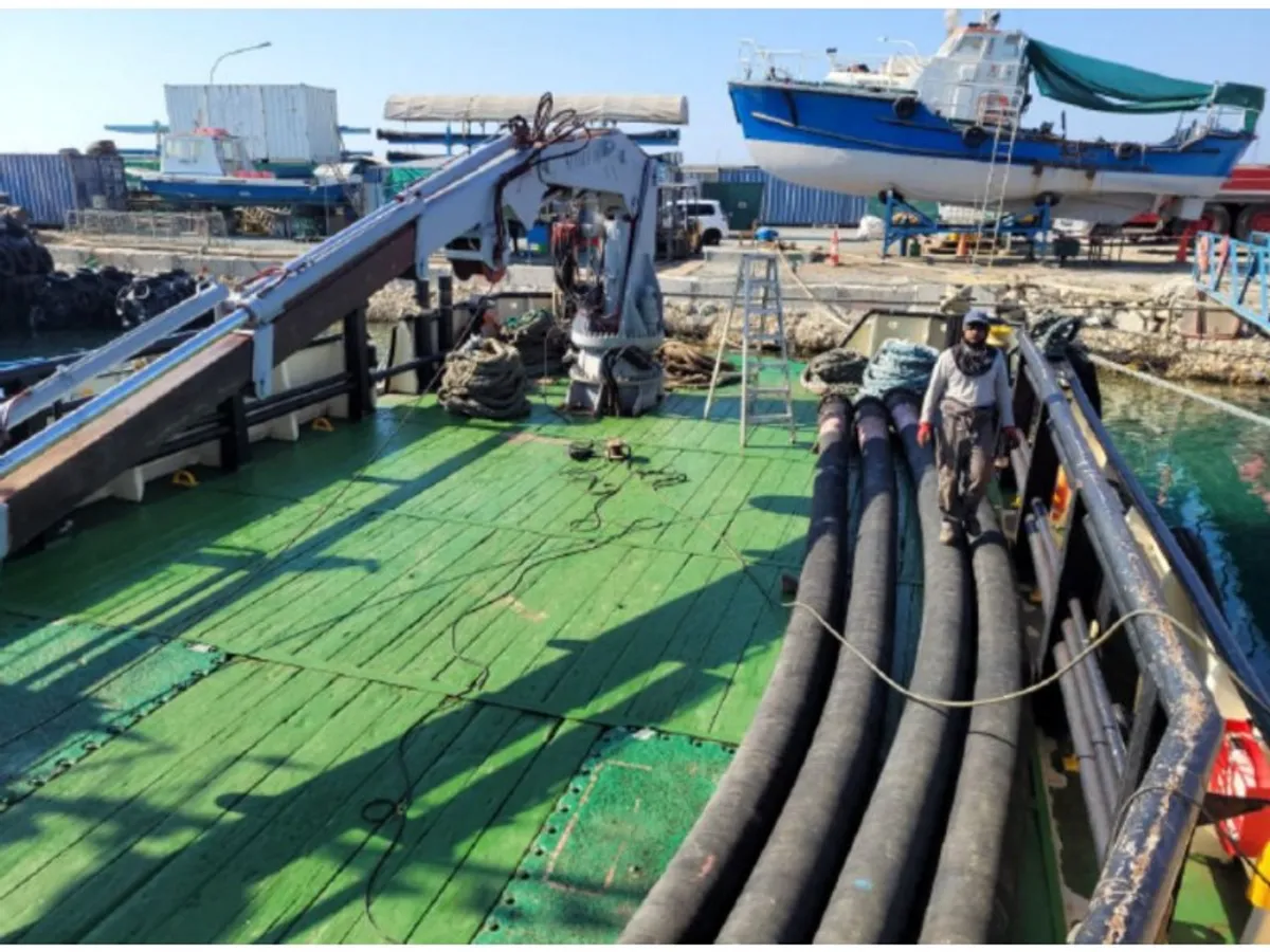 Navire d'approvisionnement à vendre