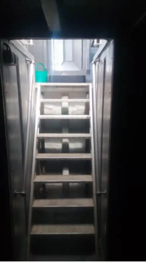Bateau patrouilleur à vendre