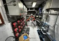 Bateau de transport d'équipage à vendre