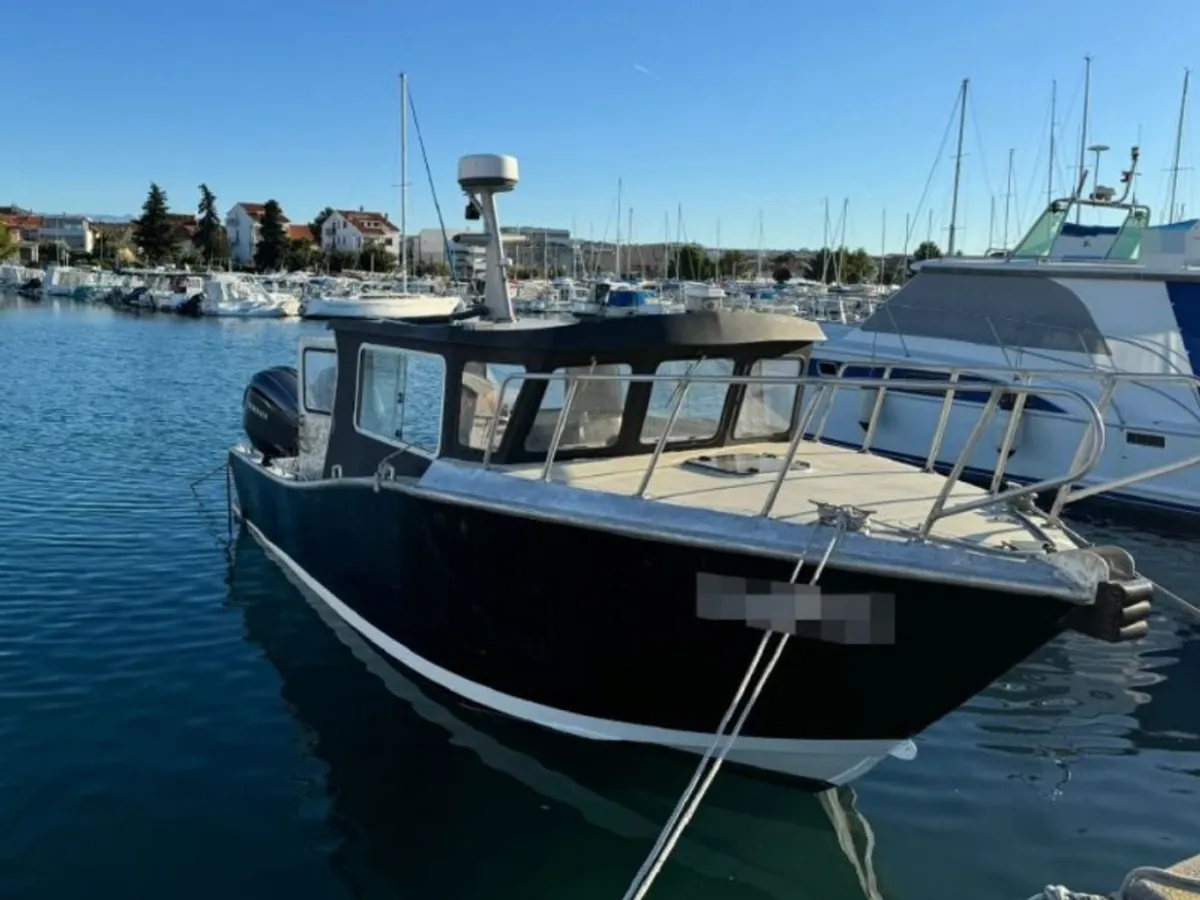 Bateaux de travail à vendre