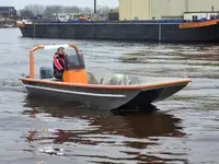 Bateaux de travail à vendre