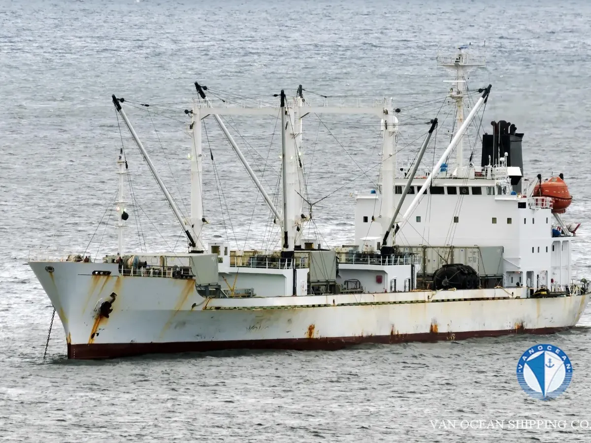 Navire frigorifique à vendre