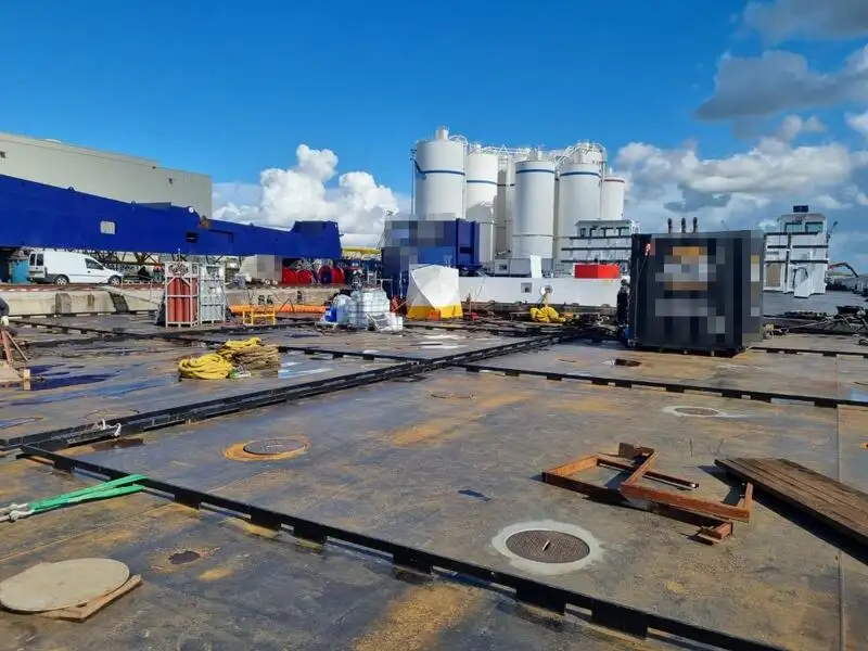 Navire porte-conteneurs à vendre