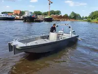Bateaux de travail à vendre