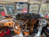 Navire d'arpentage à vendre