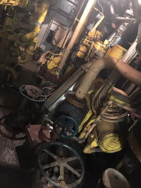 Navire de recherche à vendre