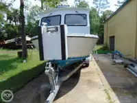 Bateau patrouilleur à vendre