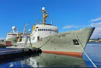 Navire de recherche à vendre