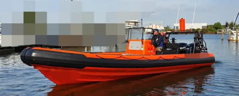 Bateau pneumatique semi-rigide à vendre
