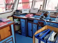 Navire d'arpentage à vendre