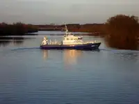 Navire d'arpentage à vendre