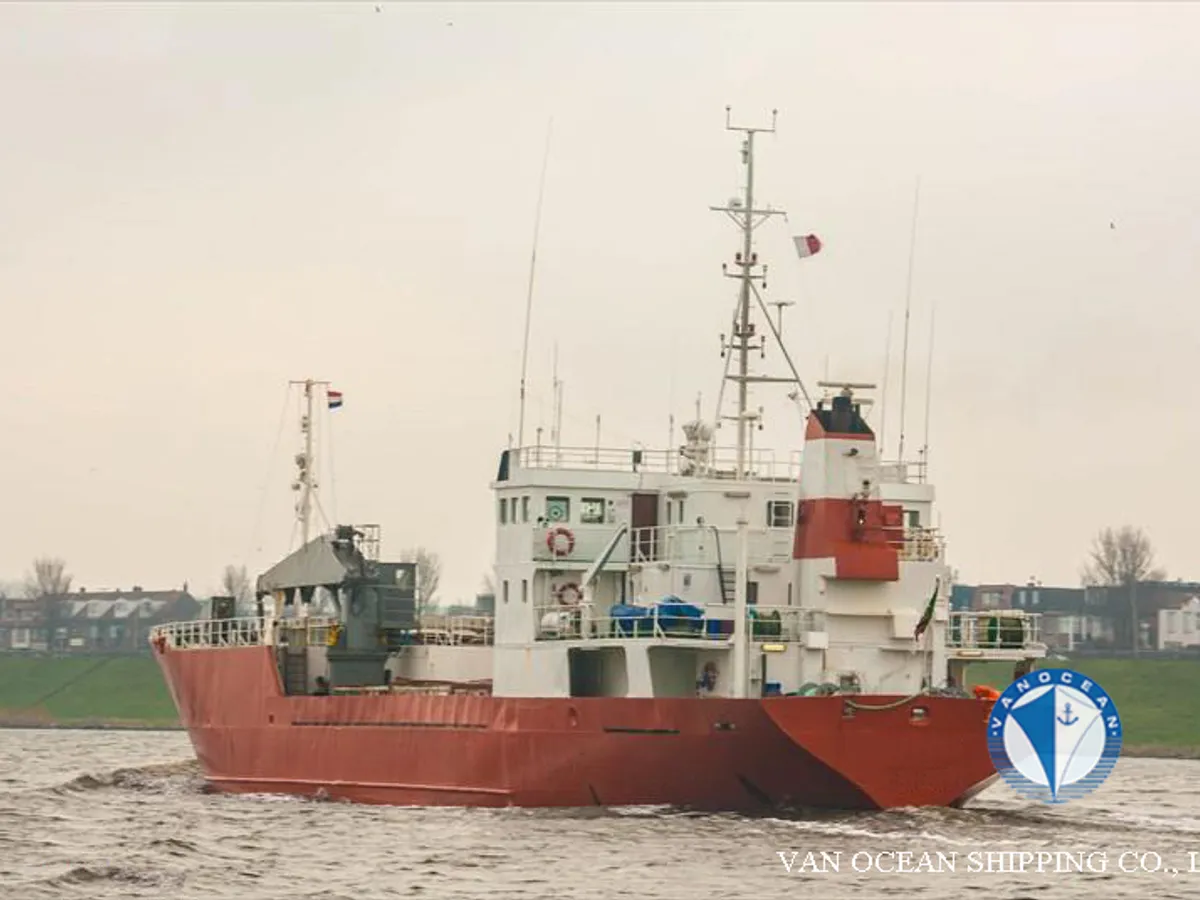 Navire frigorifique à vendre