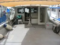 Bateau de transport d'équipage à vendre