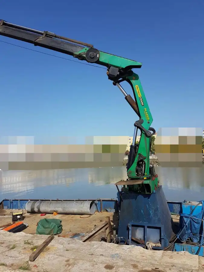 Bateaux de travail à vendre