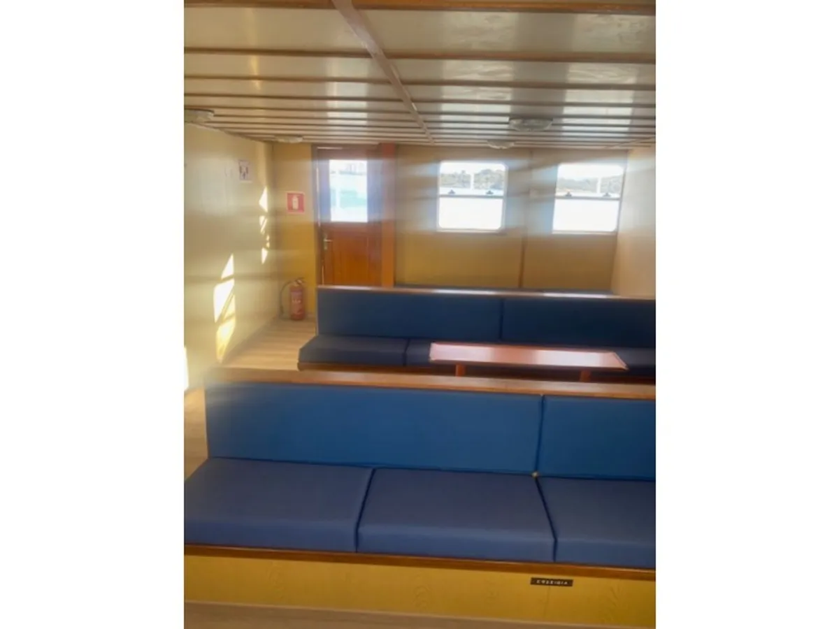 Navire de passagers à vendre