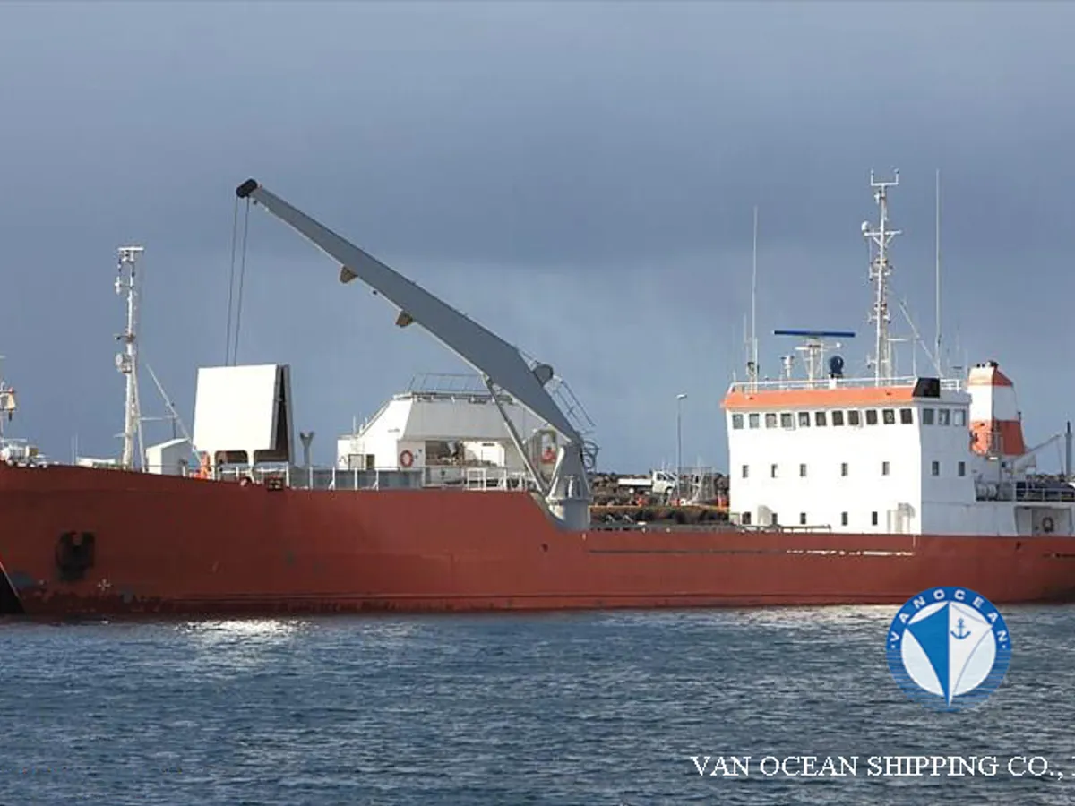 Navire frigorifique à vendre