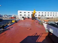 Bateaux de travail à vendre