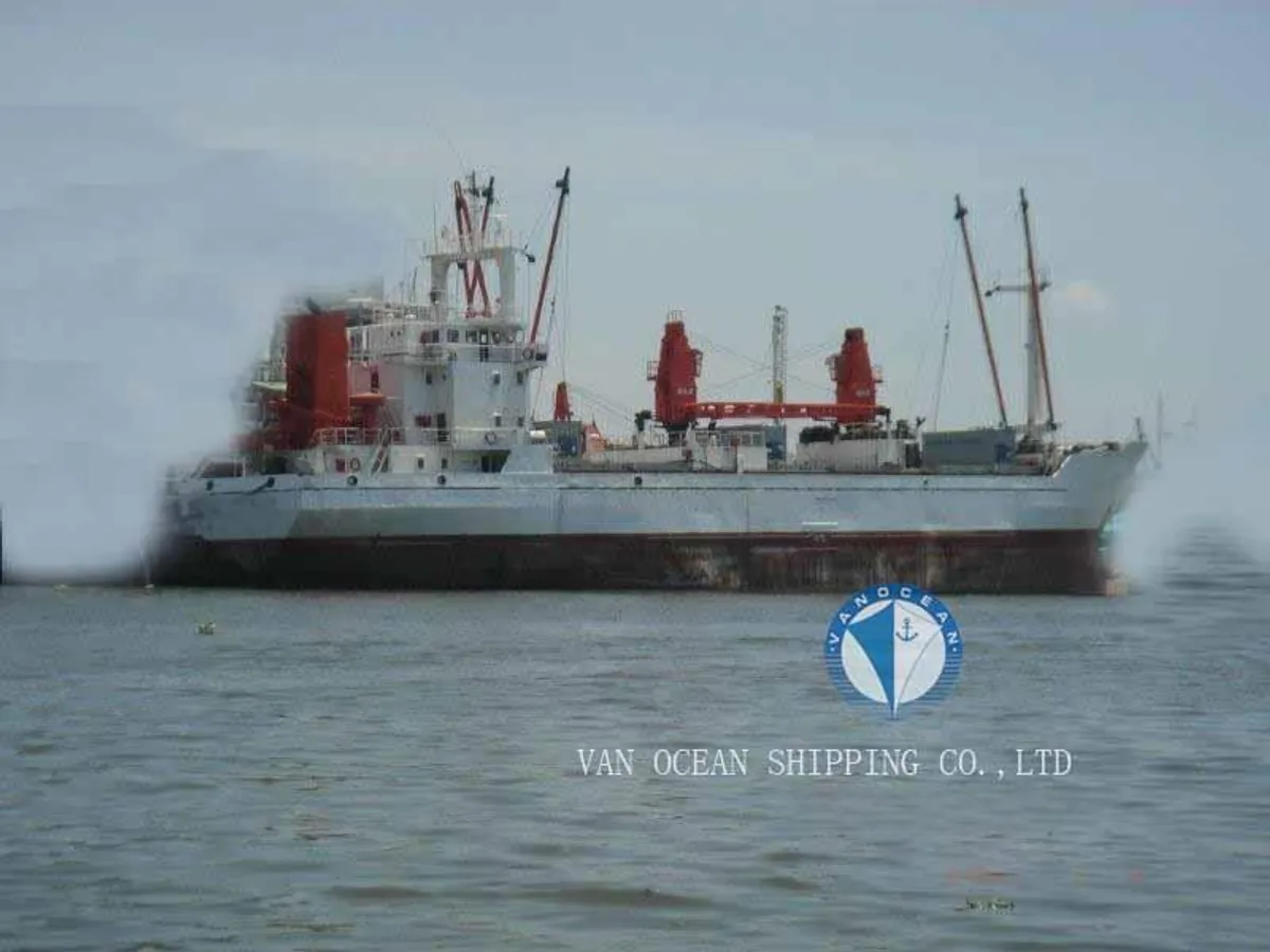 Navire frigorifique à vendre