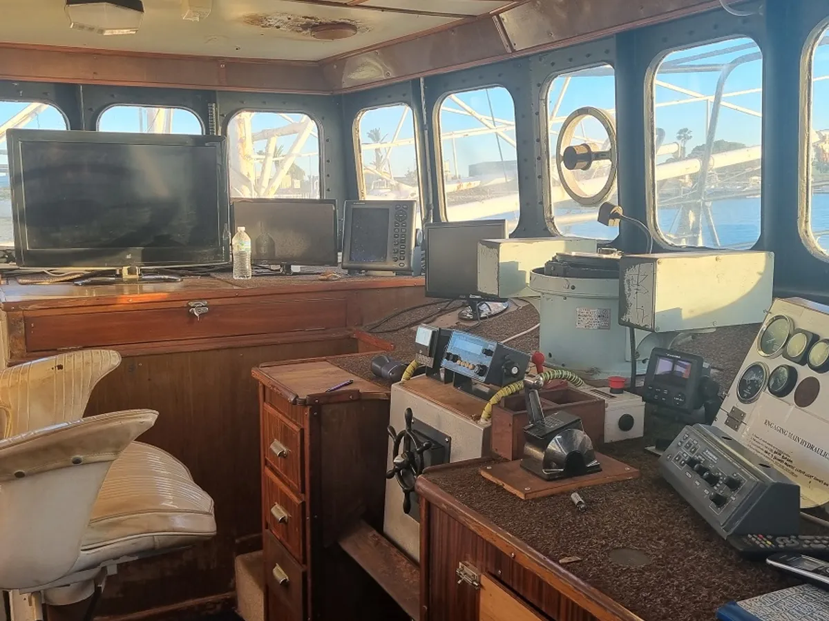 Chalutier à vendre