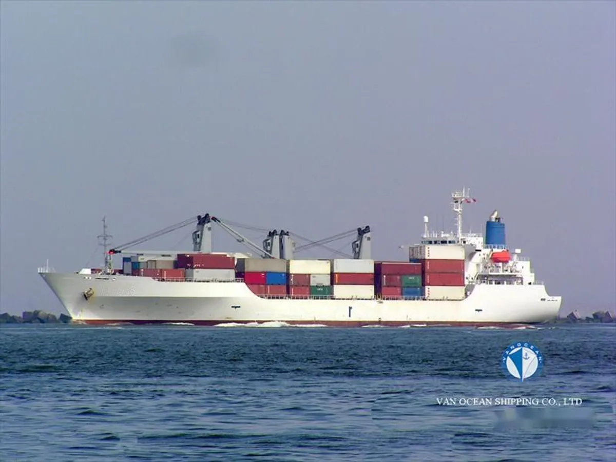 Navire frigorifique à vendre