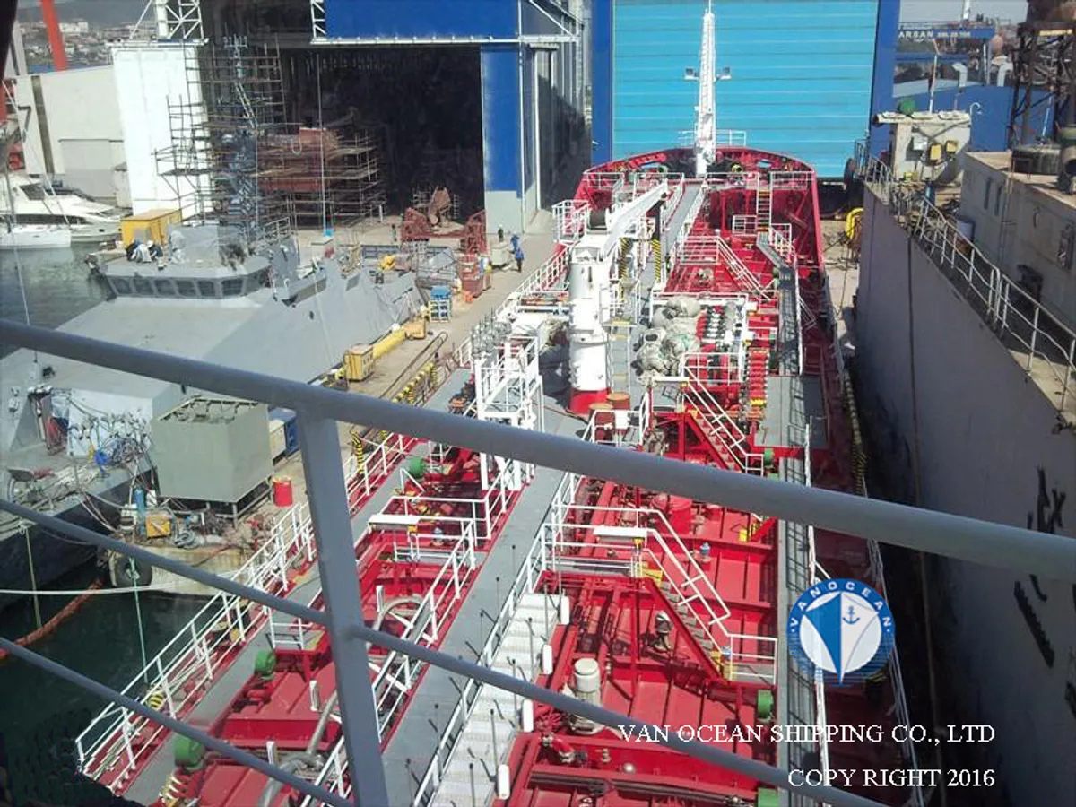 Pétrolier / chimiquier à vendre