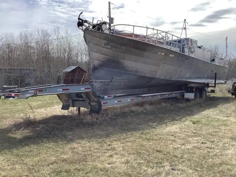 Bateaux de travail à vendre