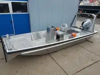 Bateaux de travail à vendre
