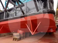 Navire grue à vendre