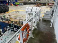 Navire porte-conteneurs à vendre