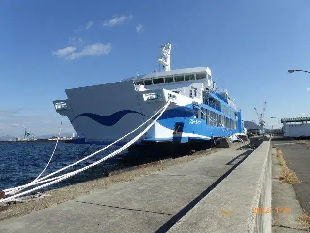 Navire-ferry à vendre