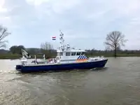 Bateau patrouilleur à vendre