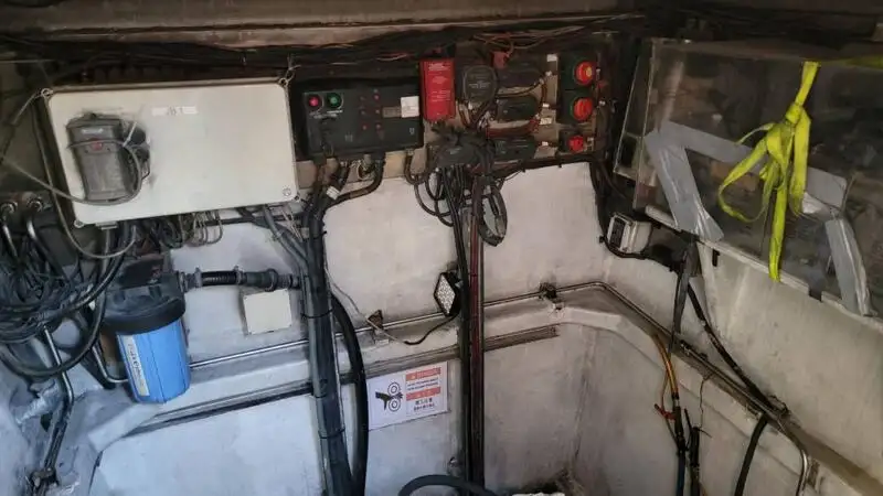 Navire porte-conteneurs à vendre