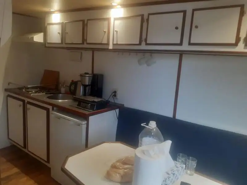 Navire porte-conteneurs à vendre