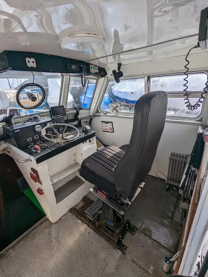 Bateaux de travail à vendre