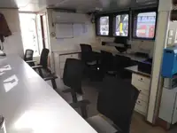 Navire d'arpentage à vendre