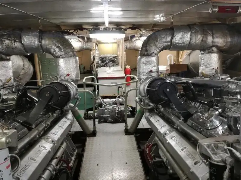 Bateau patrouilleur à vendre