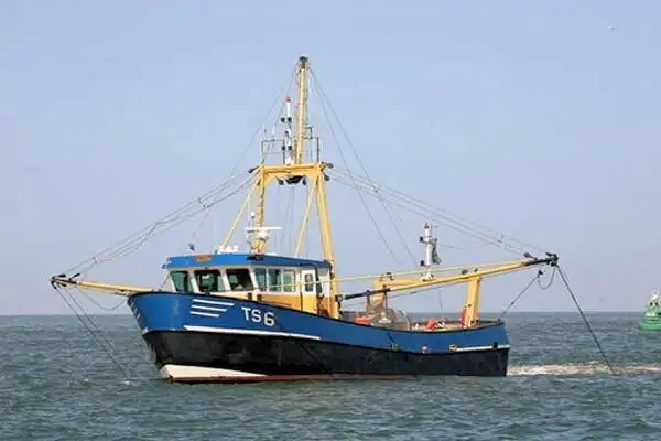 Chalutier à vendre
